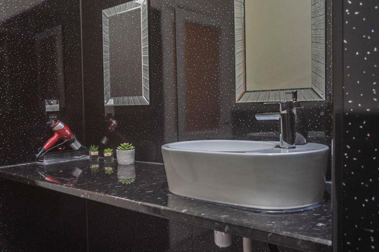 Edinburgh Ground Floor City Centre Flat Close To Princess Street Esterno foto